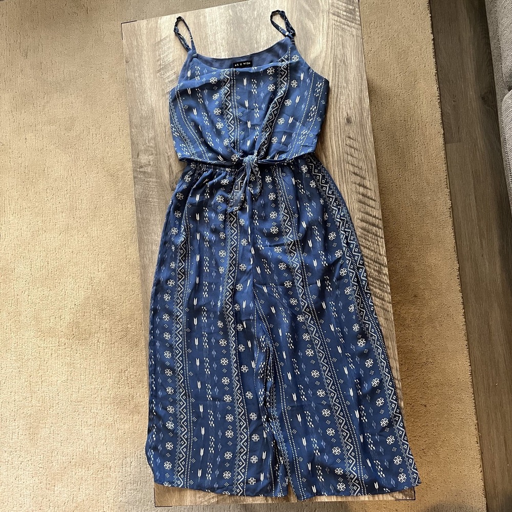 As U Wish Womens Sleeveless Blue & White Romper Jumper Adjustable Straps Medium